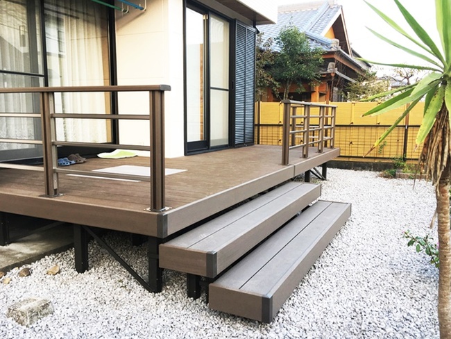 週末はウッドデッキで