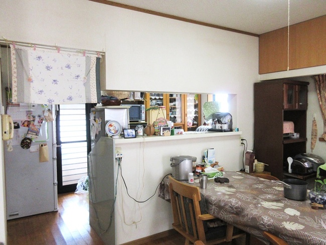 見せるキッチンでいつもキレイ