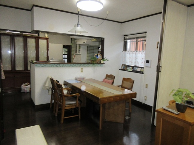 リノベーション工事で開放的な空間の演出を行いました