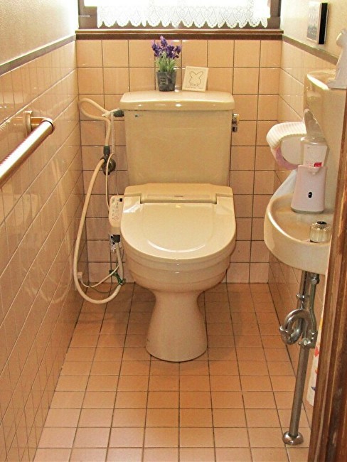 空間を生かして収納スペースをプラス