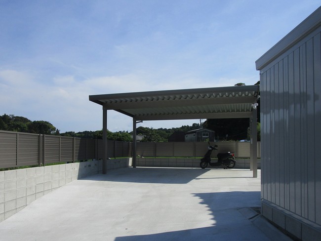 駐車場まわりの外構工事を行いました